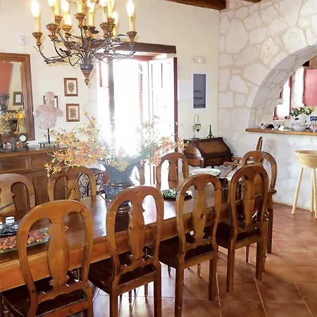 Villa Ira