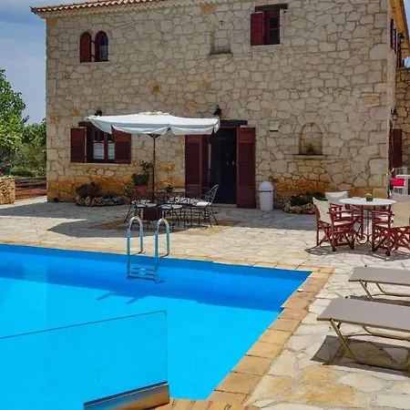 Ira Villa Agios Leon